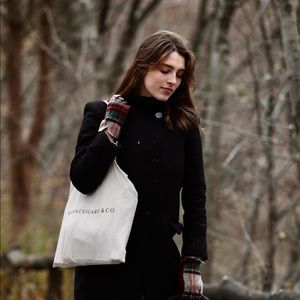 Meet your Posher, Natalie